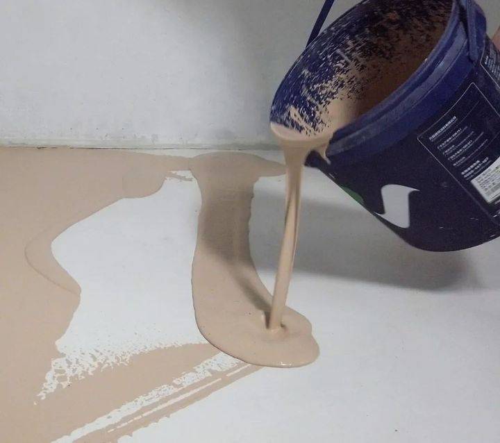 站著，把錢掙了！ | 萬磊流平派微水泥，現(xiàn)已上市