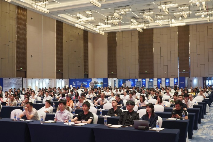 一場(chǎng)發(fā)布會(huì)，一場(chǎng)千人狂歡嘉年華 | 2025萬磊廣佛千人行完滿成功