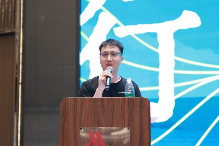 一場(chǎng)發(fā)布會(huì)，一場(chǎng)千人狂歡嘉年華 | 2025萬磊廣佛千人行完滿成功