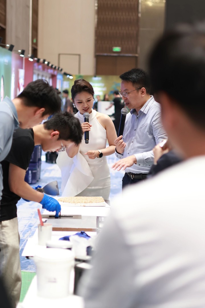 一場(chǎng)發(fā)布會(huì)，一場(chǎng)千人狂歡嘉年華 | 2025萬磊廣佛千人行完滿成功