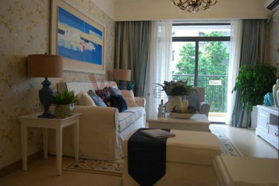 水性硅藻泥里面有膠嗎？