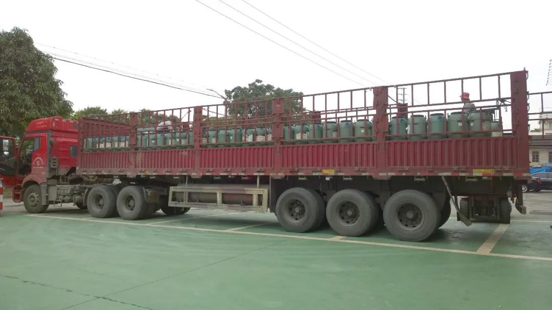 節(jié)后復(fù)工大單 | 今天，又有30噸萬磊無阻力真石漆即將為你的新家添磚加瓦